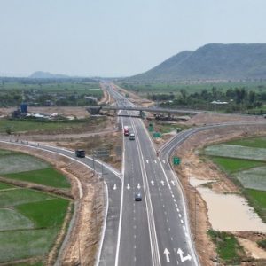 Thông cao tốc đánh thức các vùng kinh tế phía nam Phan Thiết
