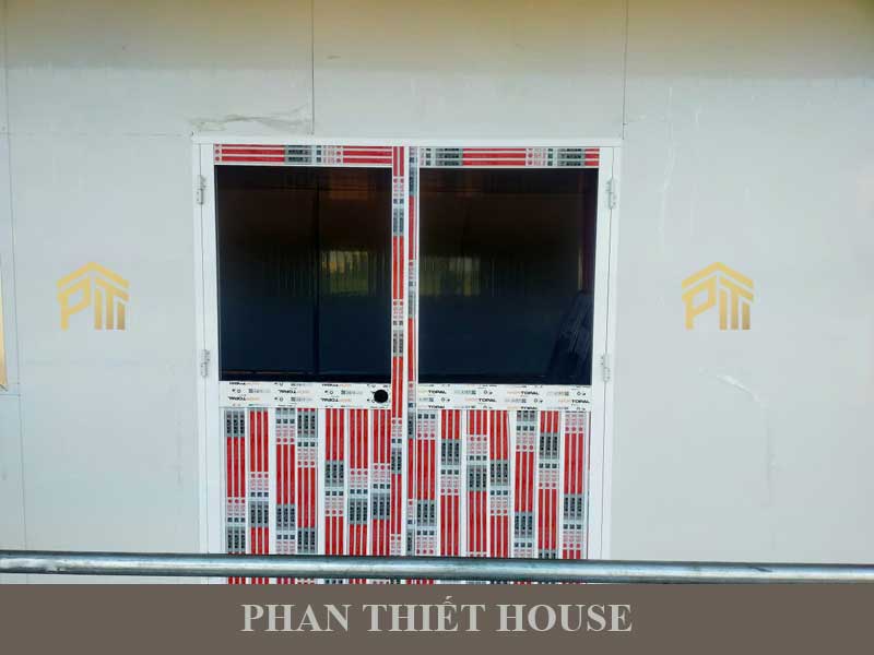 Thi công vách ngăn văn phòng tại kcn hàm kiêm 1